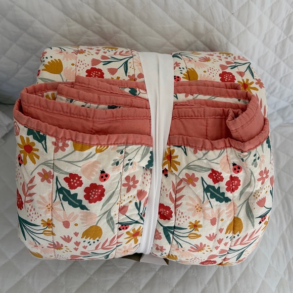 Pillowfort Multicolor Floral Quilt Bedset - Picture 8 of 9